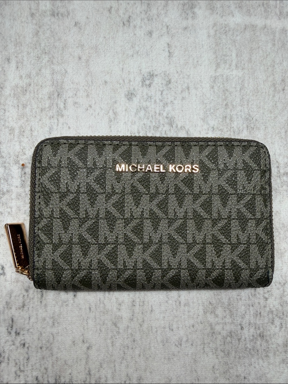 EUC 🔥Michael Kors Card Case Zipped Wallet